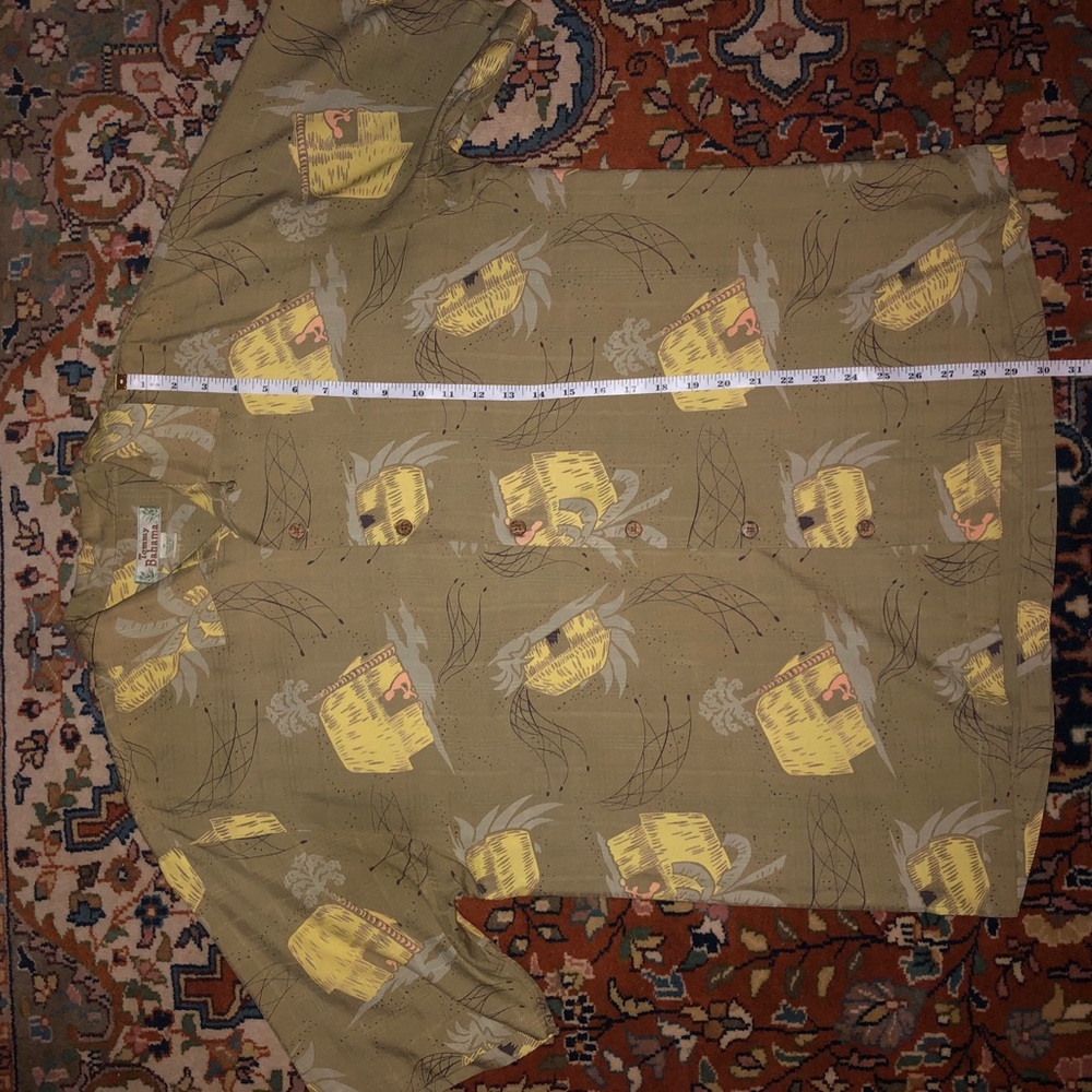 Tommy Bahama Men’s Silk Short Sleeve Buttondown - Picture 6 of 8